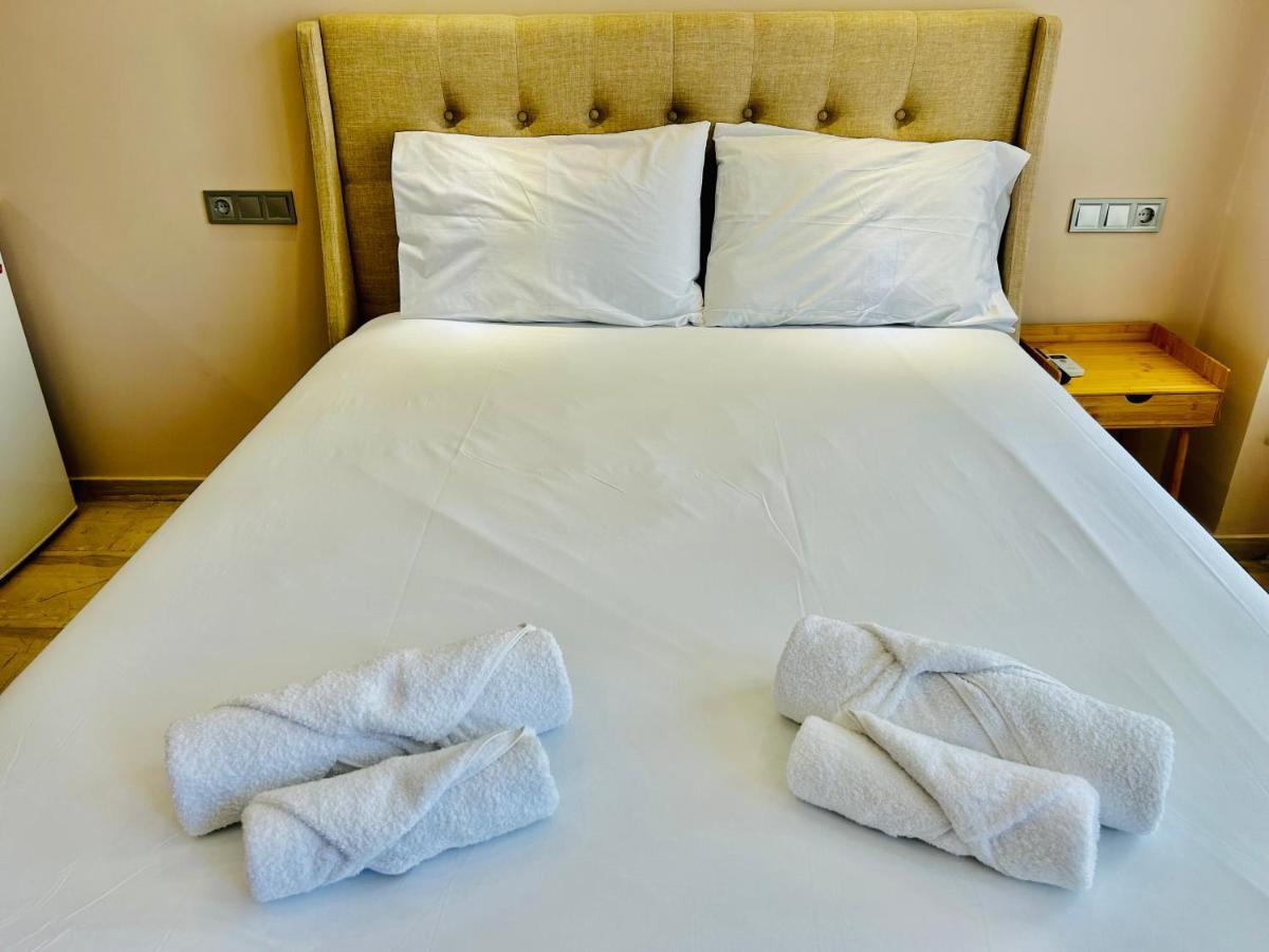 Port Twins Suites No1 Pireu Exterior foto